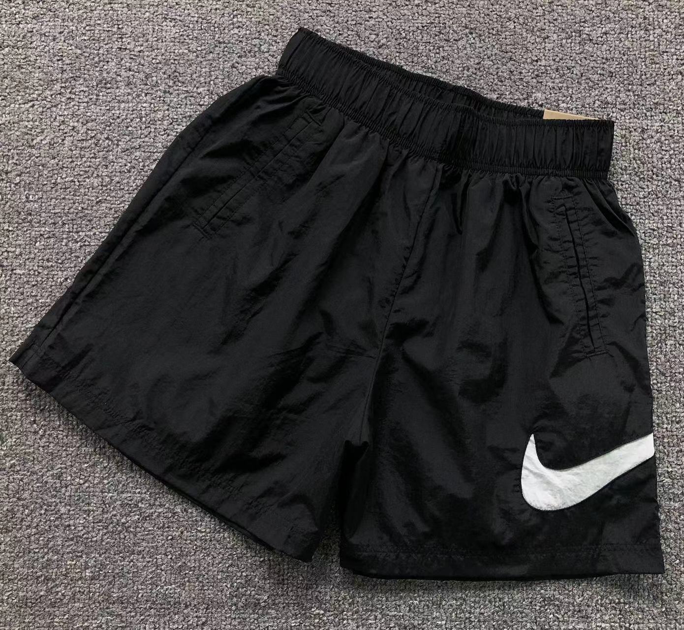 SHORTS NIKE BASICO
